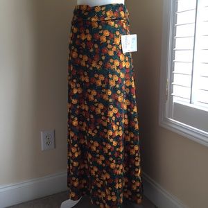 LuLaRoe maxi skirt, size S, NWT